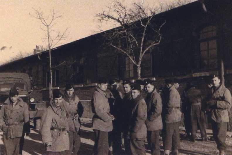 dou06.jpg (38253 bytes)