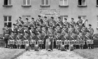 La fanfare devant l’état-major du régiment à Saint Wendel au début des années 1970