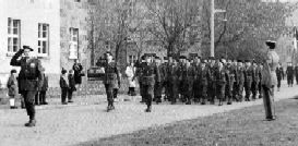 Défilé du régiment à Saint-Wendel devant le LCL Fantou